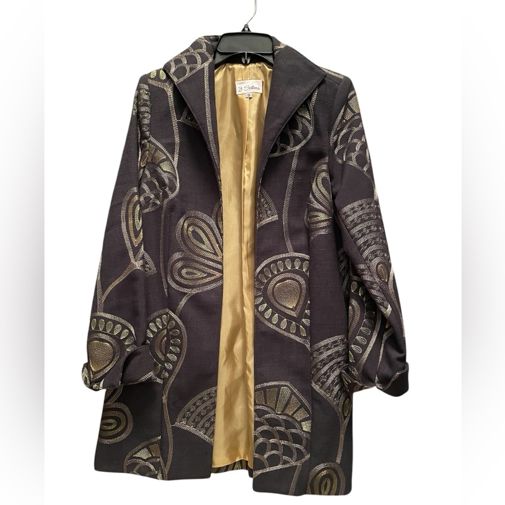 3 Sisters
Black and Gold Women's Coat